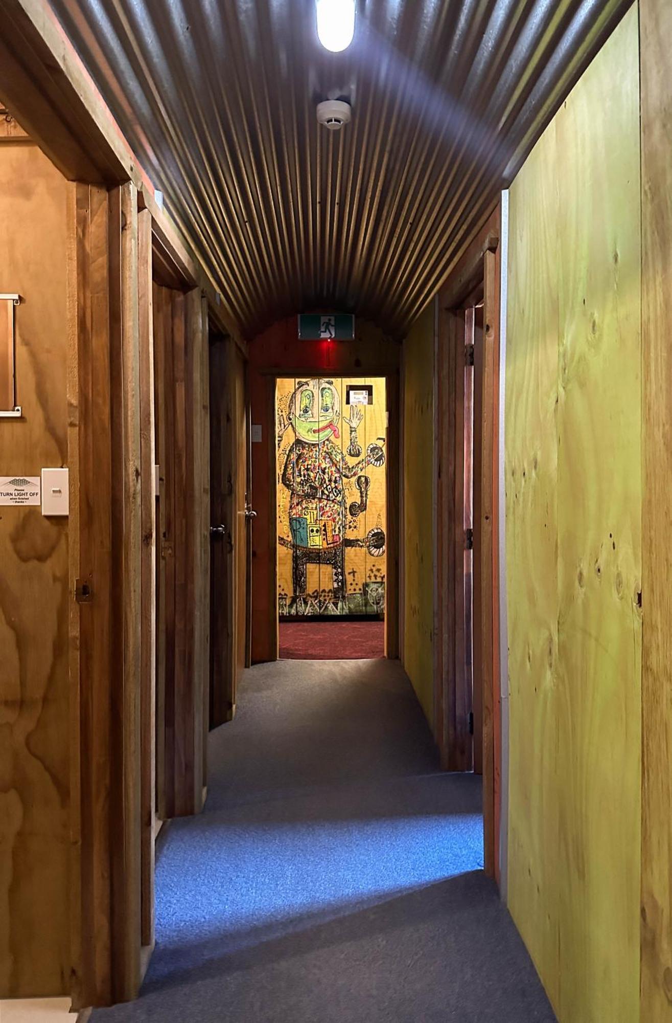 Erua The Crossing背包客栈旅舍 外观 照片